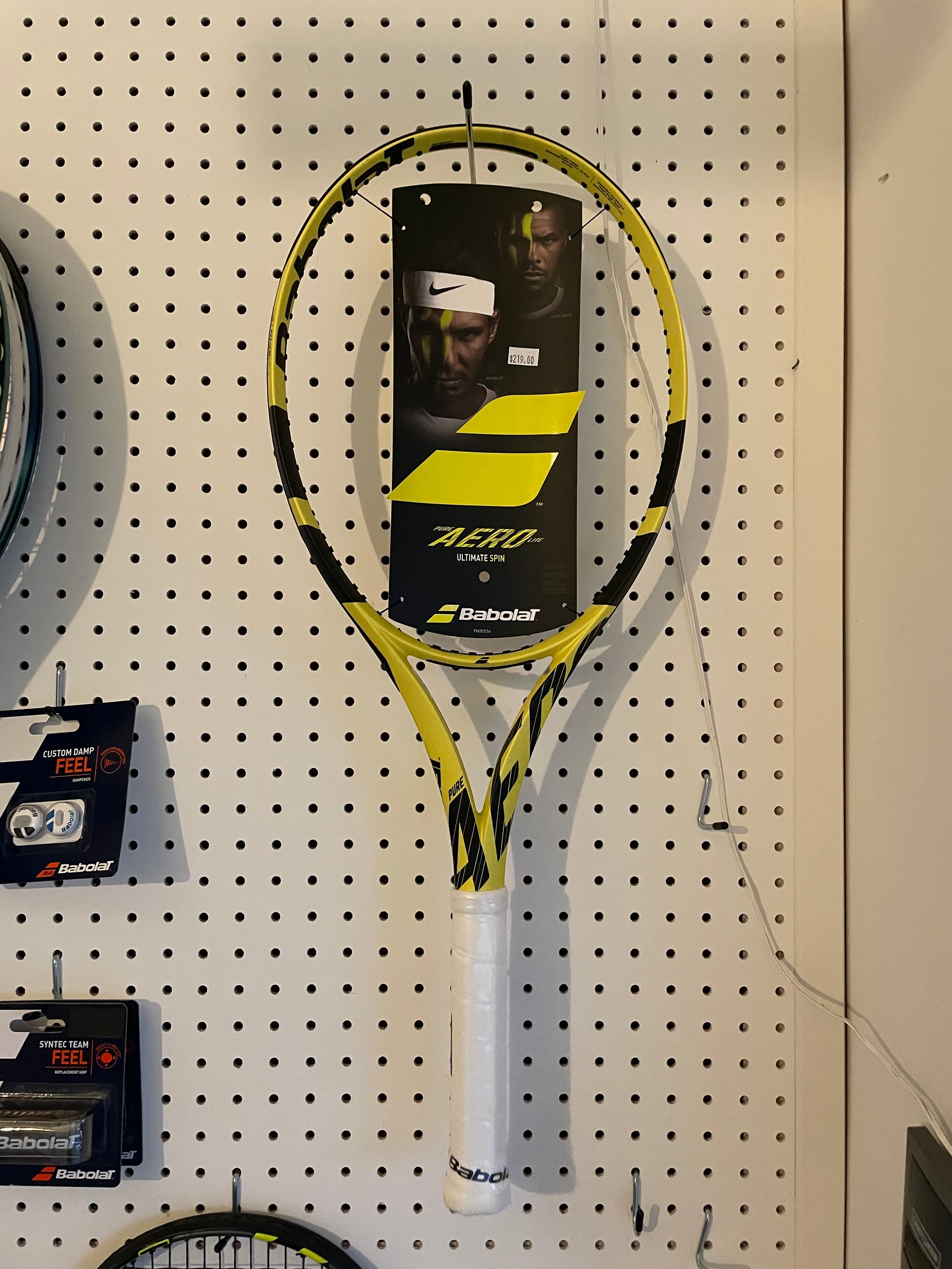 Babolat Pure Aero Lite 2020 Free String of Your Choice